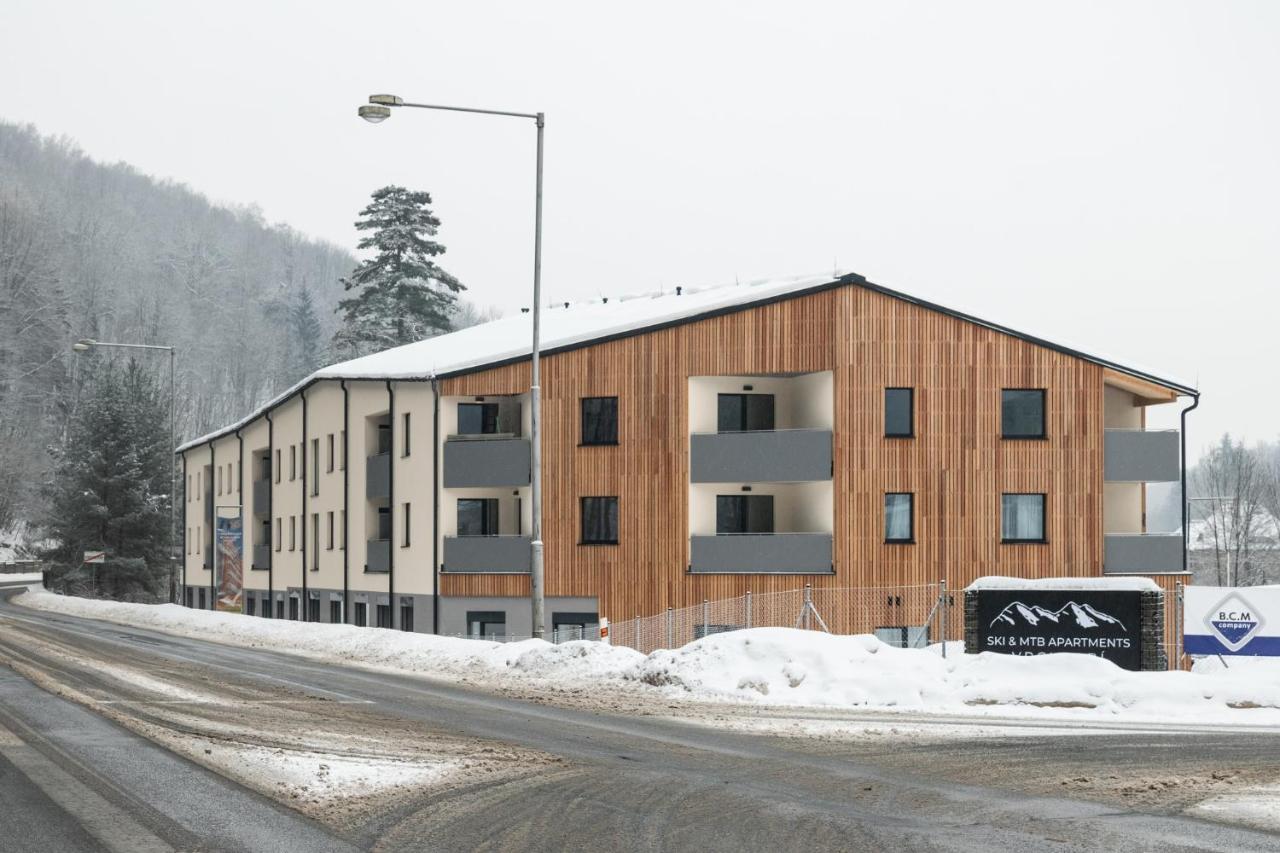 Apartmany Horska, Vrchlabí Eksteriør bilde